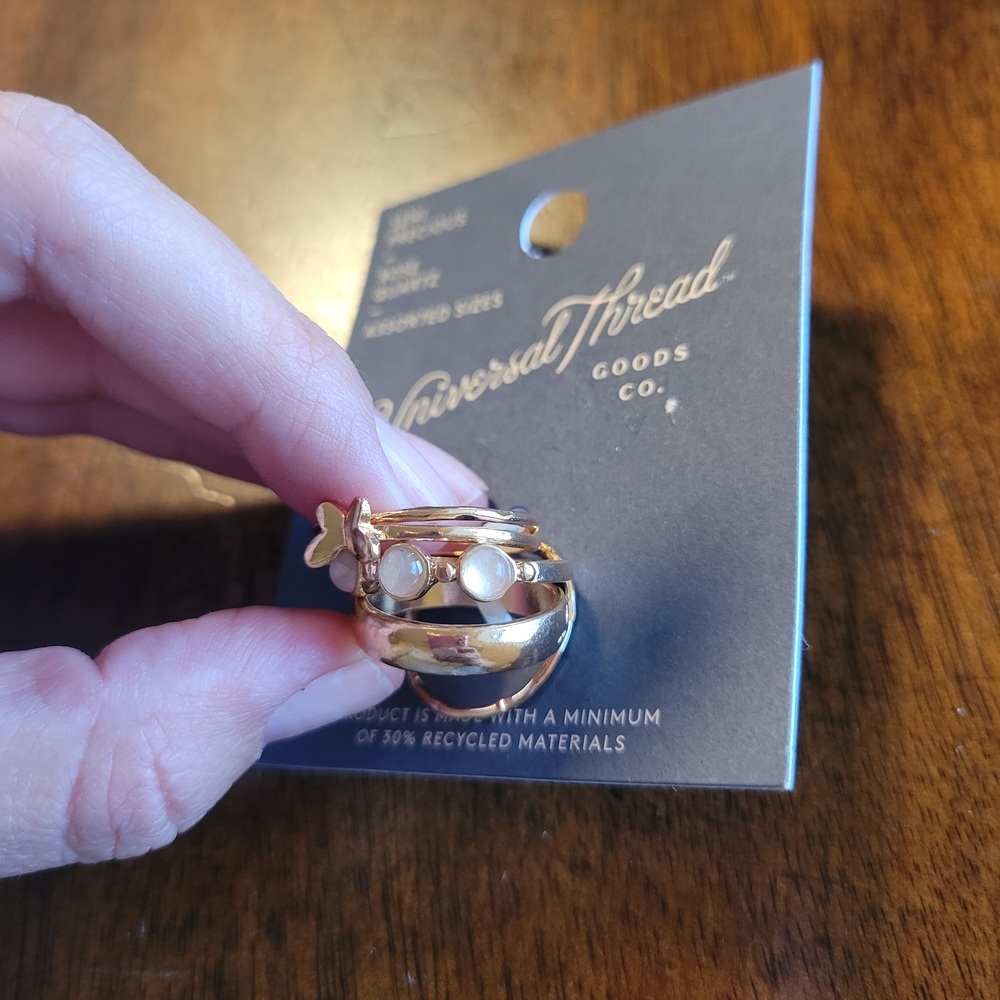 Universal Thread Gold Stackable Rings with Rose Quartz Accents- Assorted Sizes - Picture 3 of 4
